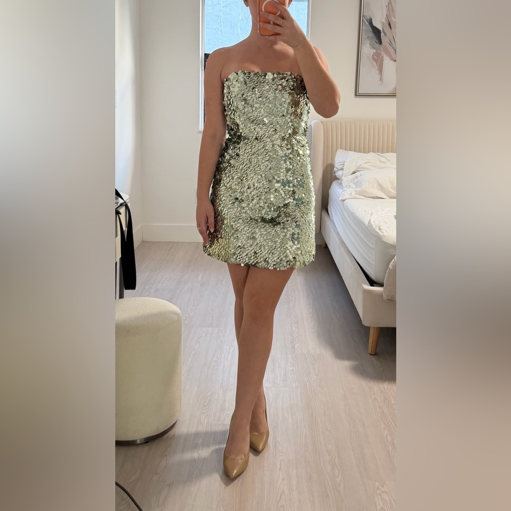 ALICE & OLIVIA NWT VELIA SEQUIN DRESS